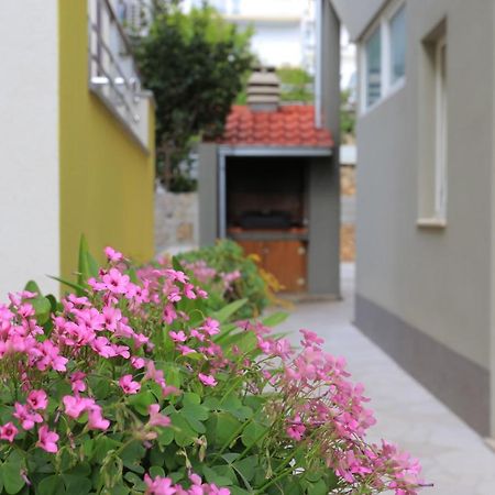 Apartment Nemira 17039A Tice Exterior photo